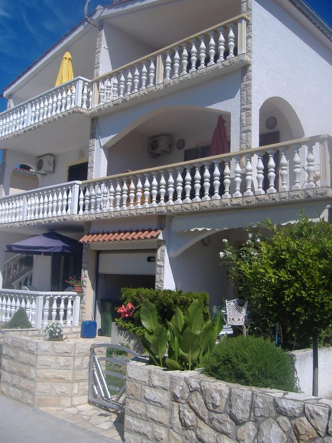 Apartments Matko & Sven Привлака Екстериор снимка