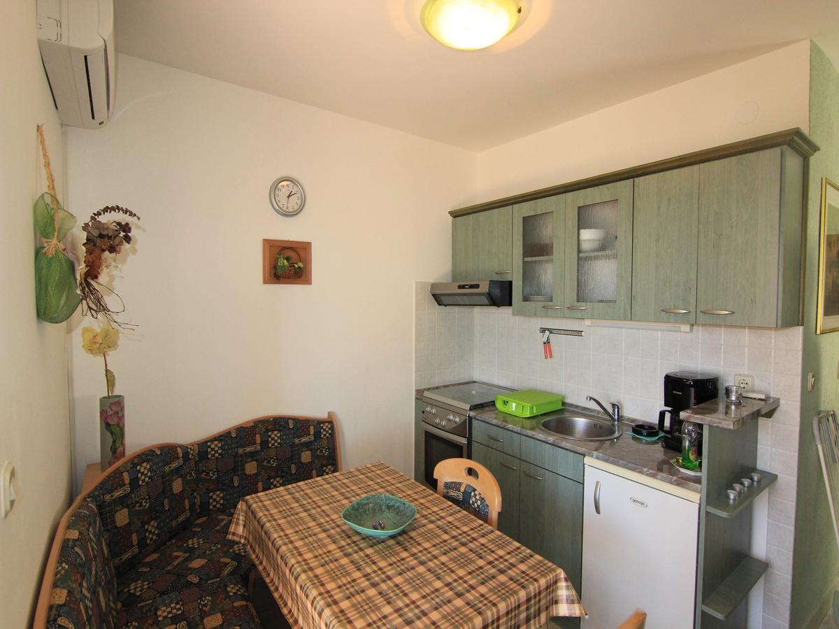 Apartments Matko & Sven Привлака Екстериор снимка