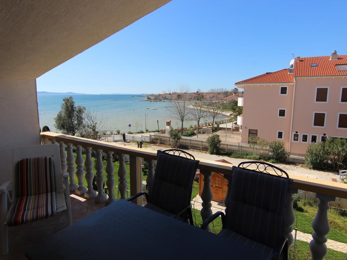 Apartments Matko & Sven Привлака Екстериор снимка